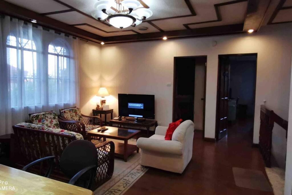 Big House In Quezon City Manila Exteriör bild